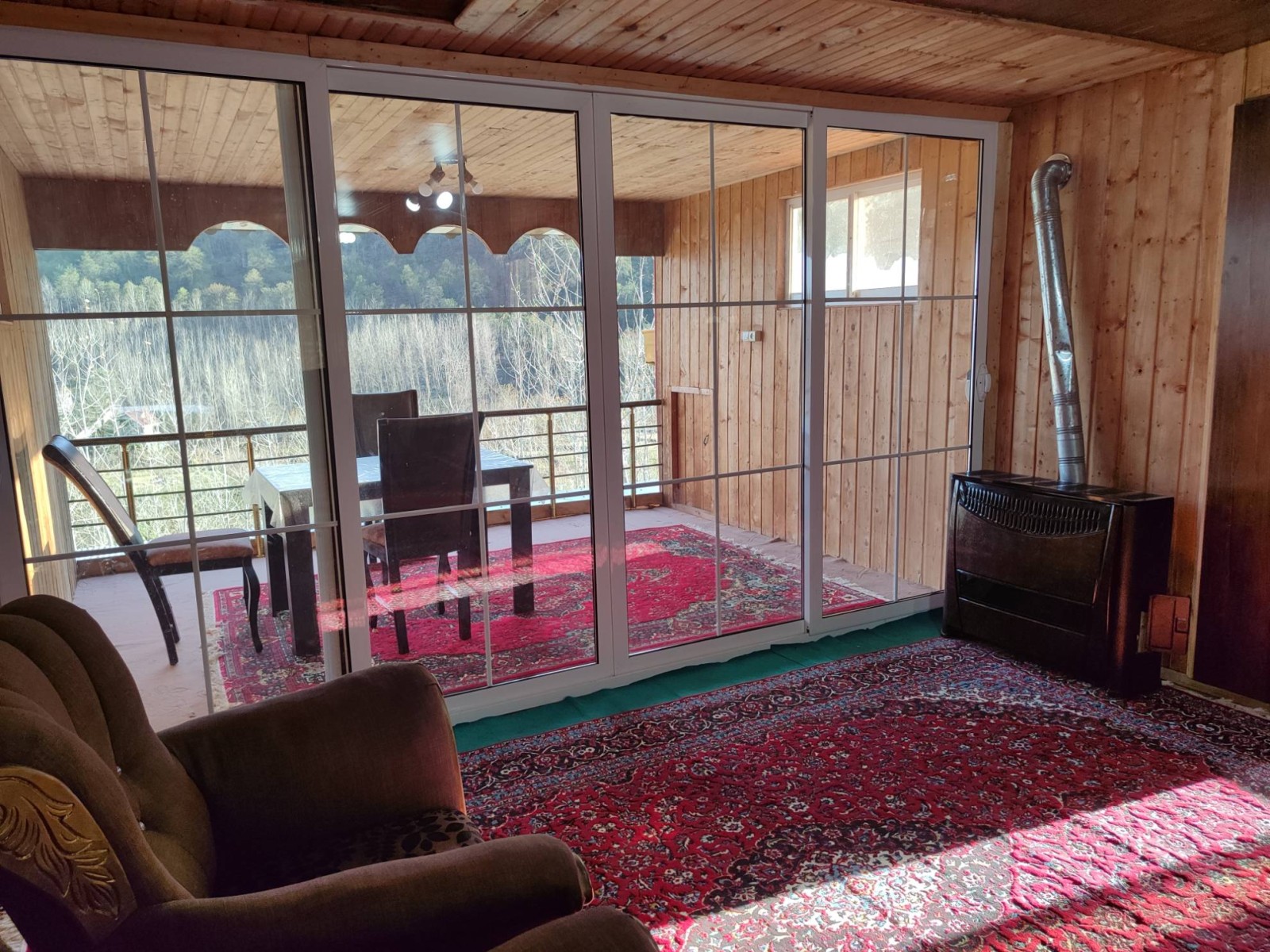 هال و تراس هال و تراس