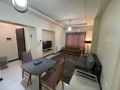 واحد تراس دار در انقلاب واحد تراس دار در انقلاب