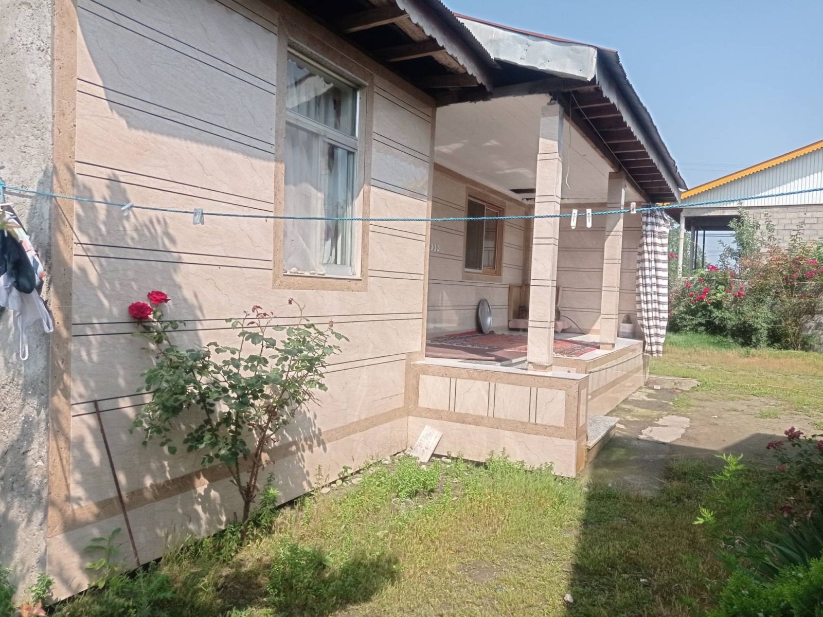 نمای بیرونی ساختمان