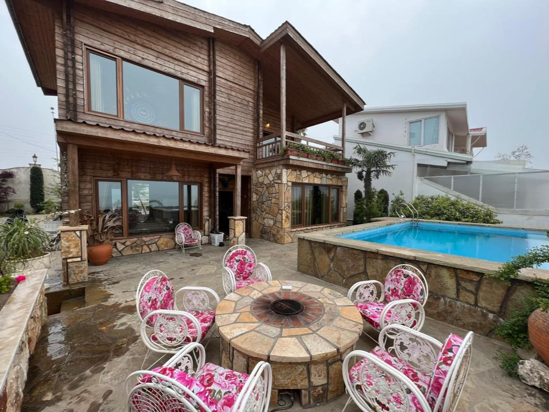 نمای اقامتگاه و استخر نمای اقامتگاه و استخر