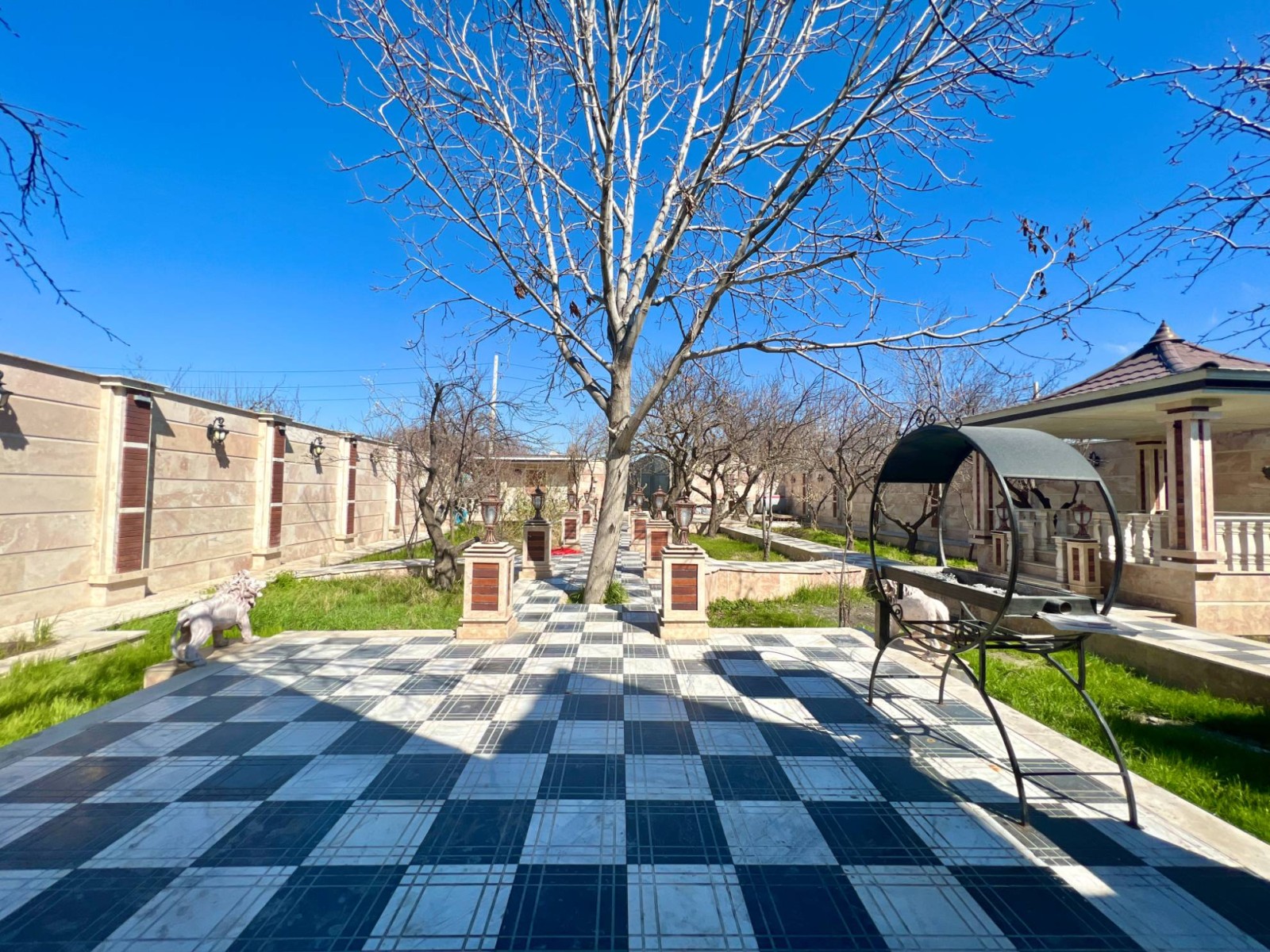 نمای بیرونی ساختمان