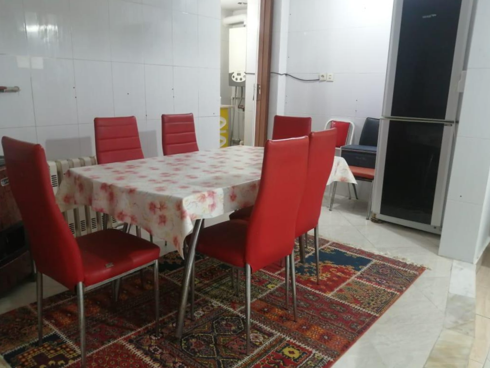 میز غذاخوری
