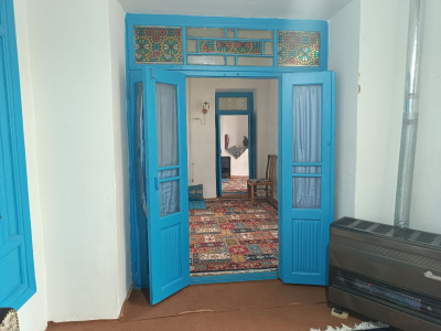 اقامتگاه بومگردی در داران "اتاق سه قسمتی"