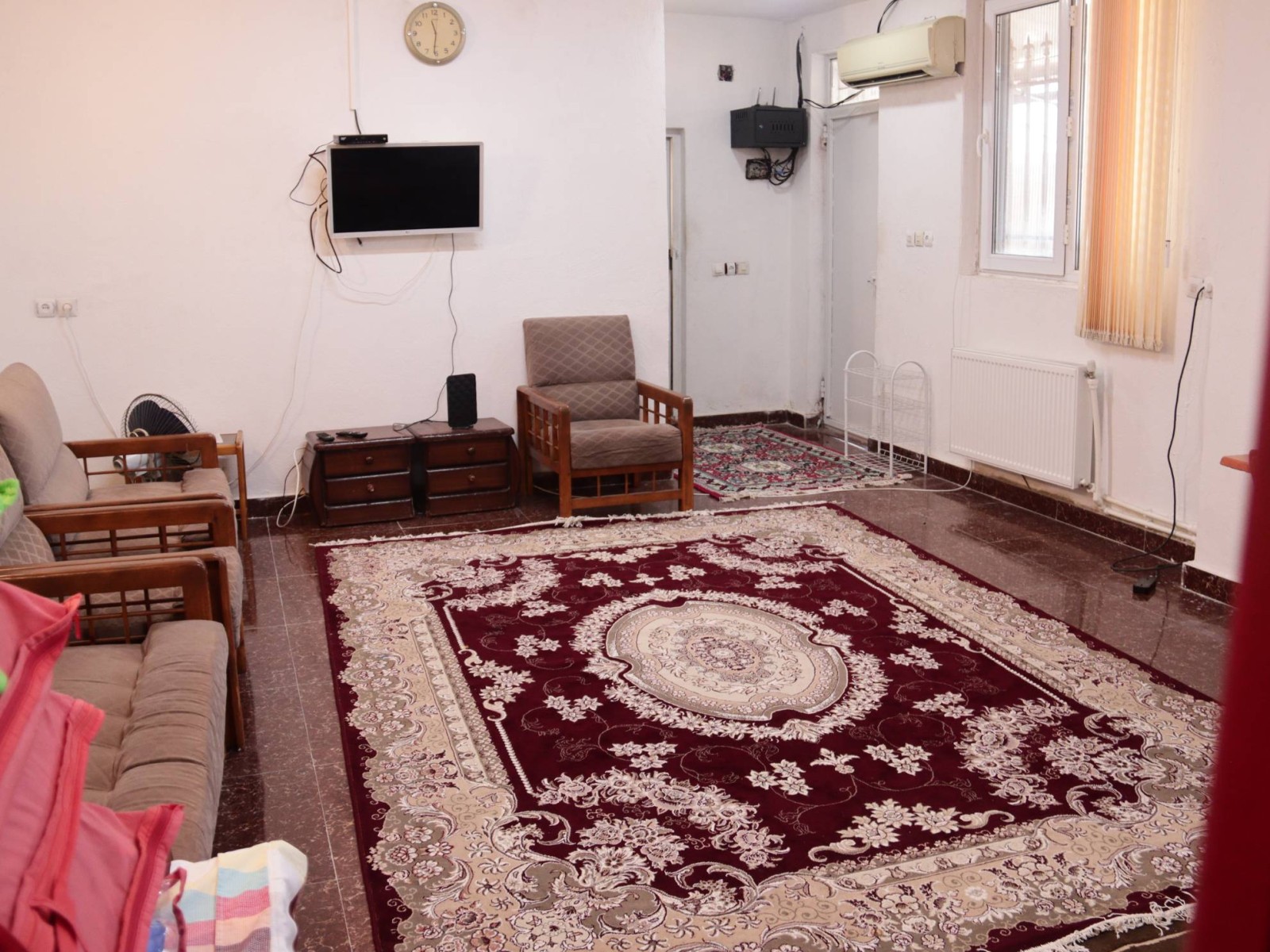 اتاق پذیرایی طبقه همکف