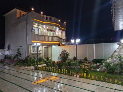 ویلای تریپلکس استخردار طاها