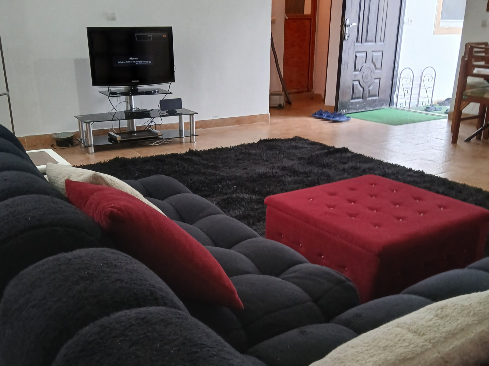 اتاق پذیرایی و آشپزخانه اتاق پذیرایی و آشپزخانه