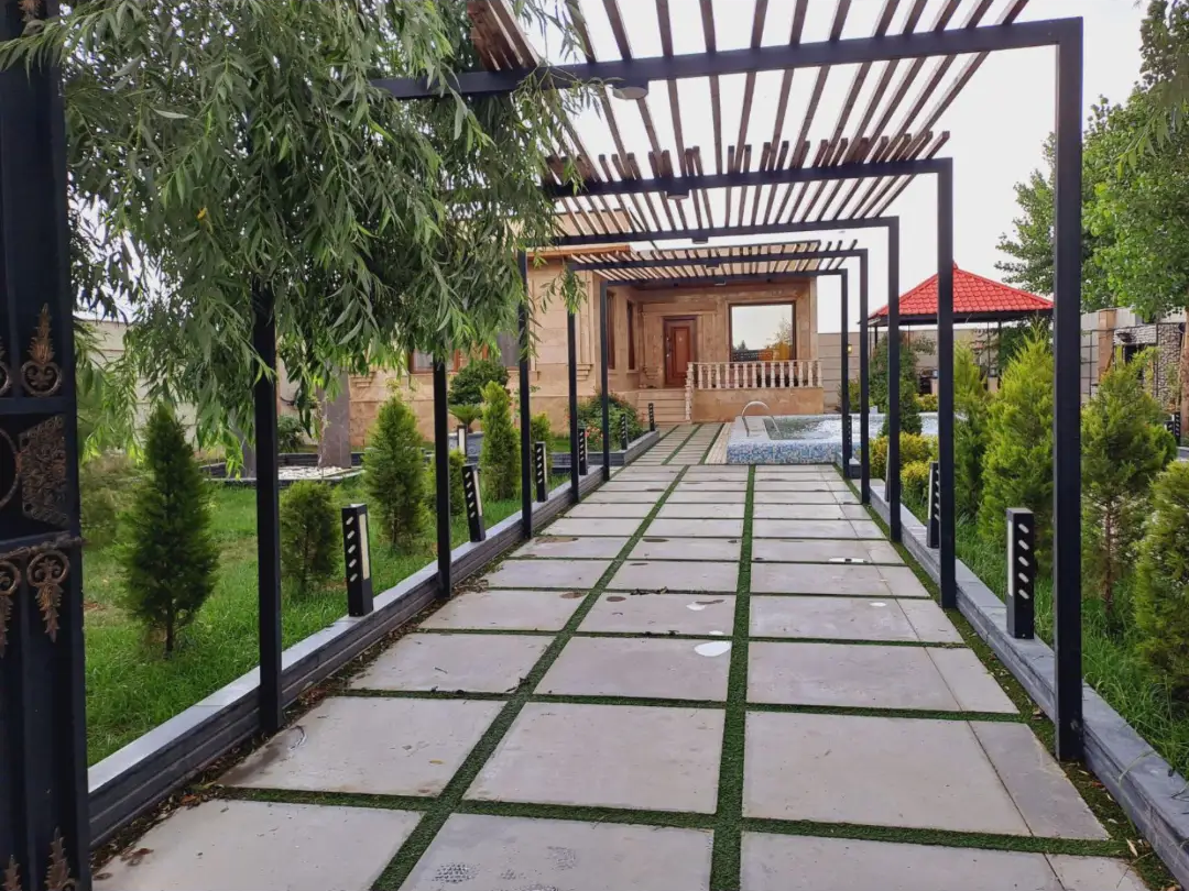نمای بیرونی ساختمان