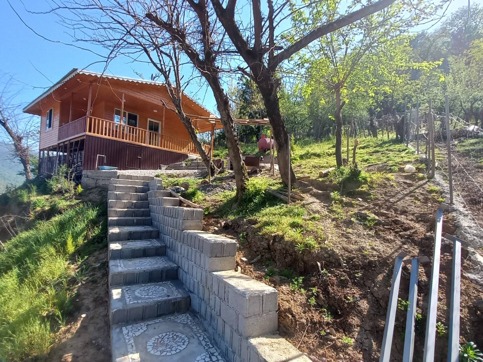 نمای بیرونی ساختمان