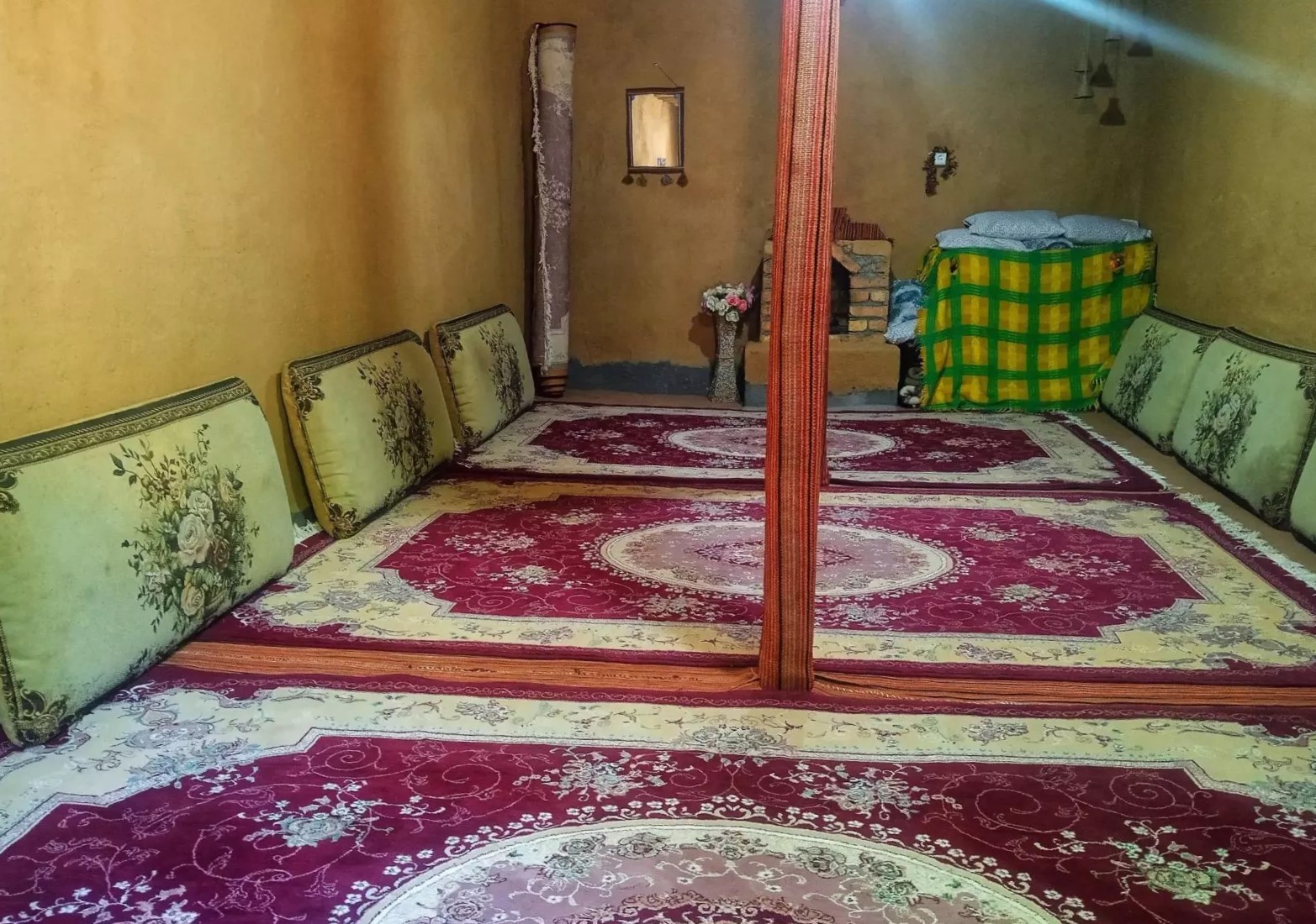 داخل اتاق