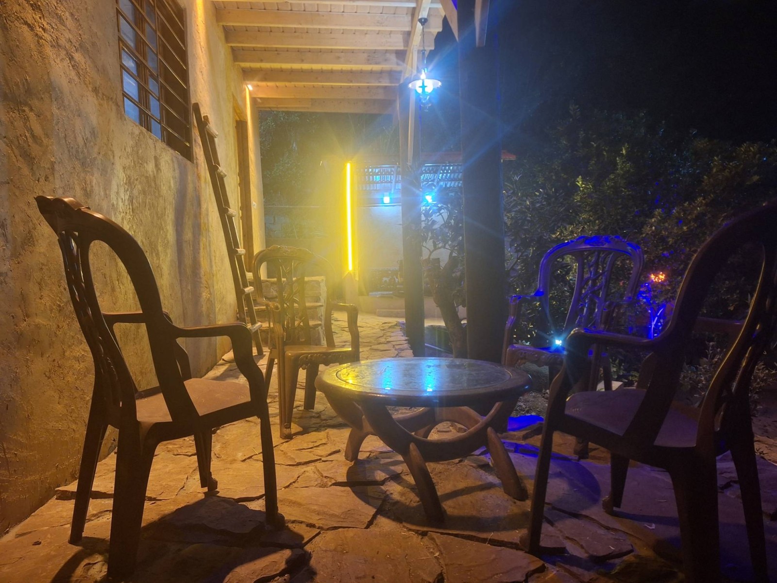 تراس پایین تراس پایین