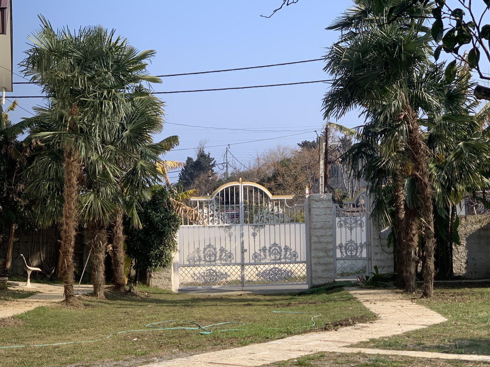 ورودی اقامتگاه ورودی اقامتگاه