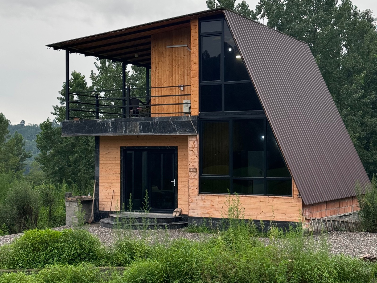 نمای بیرونی ساختمان