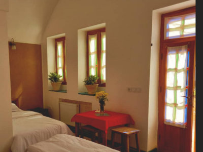 اقامتگاه بومگردی سرای دشتی "اتاق امید"