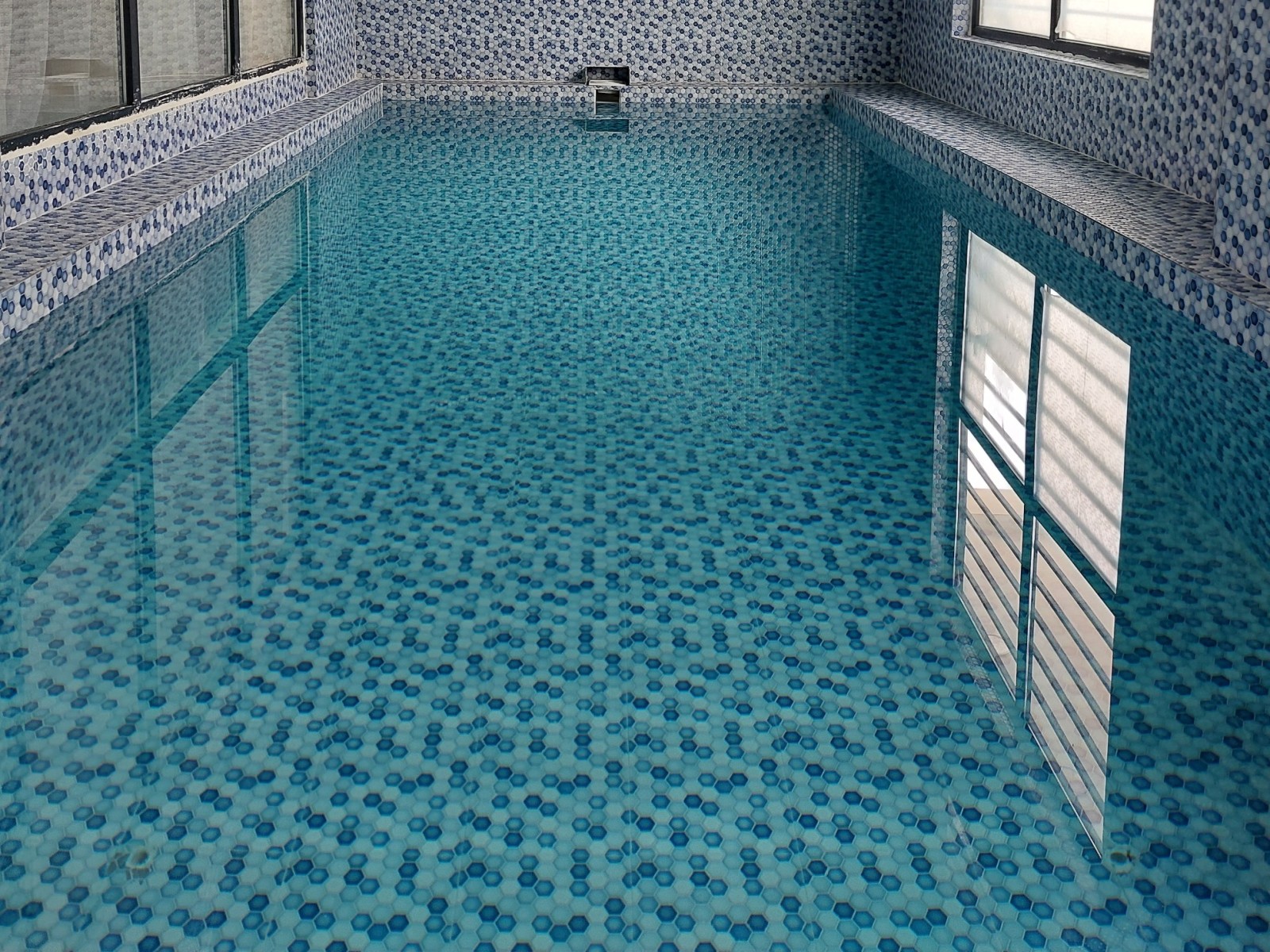 استخر استخر