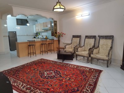 صد متری یکخوابه پارکینگ سقفدار تمیز و فول دسترسی