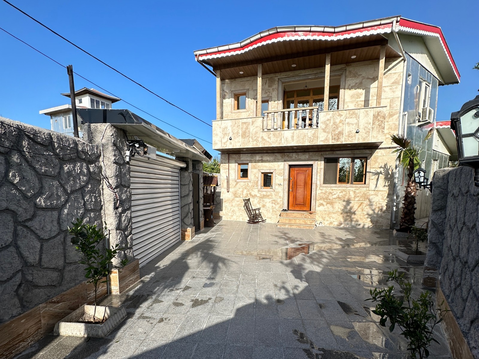 نمای بیرونی ساختمان