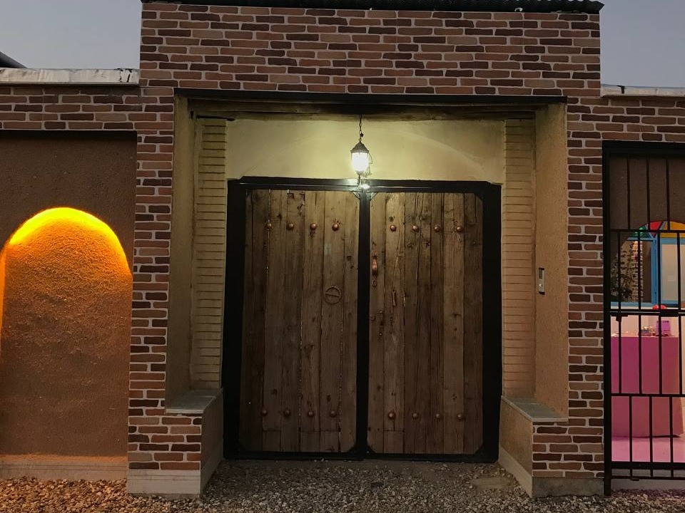 نمای بیرونی ساختمان