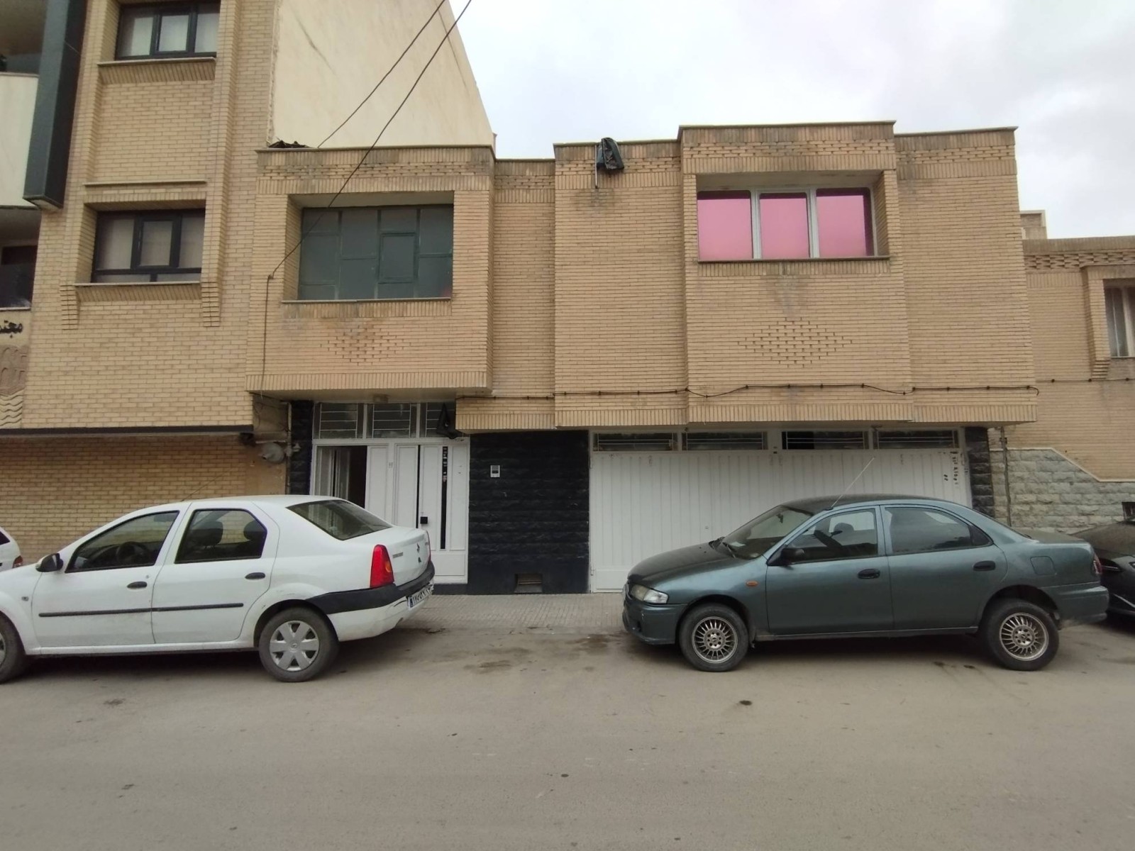 نمای بیرونی ساختمان