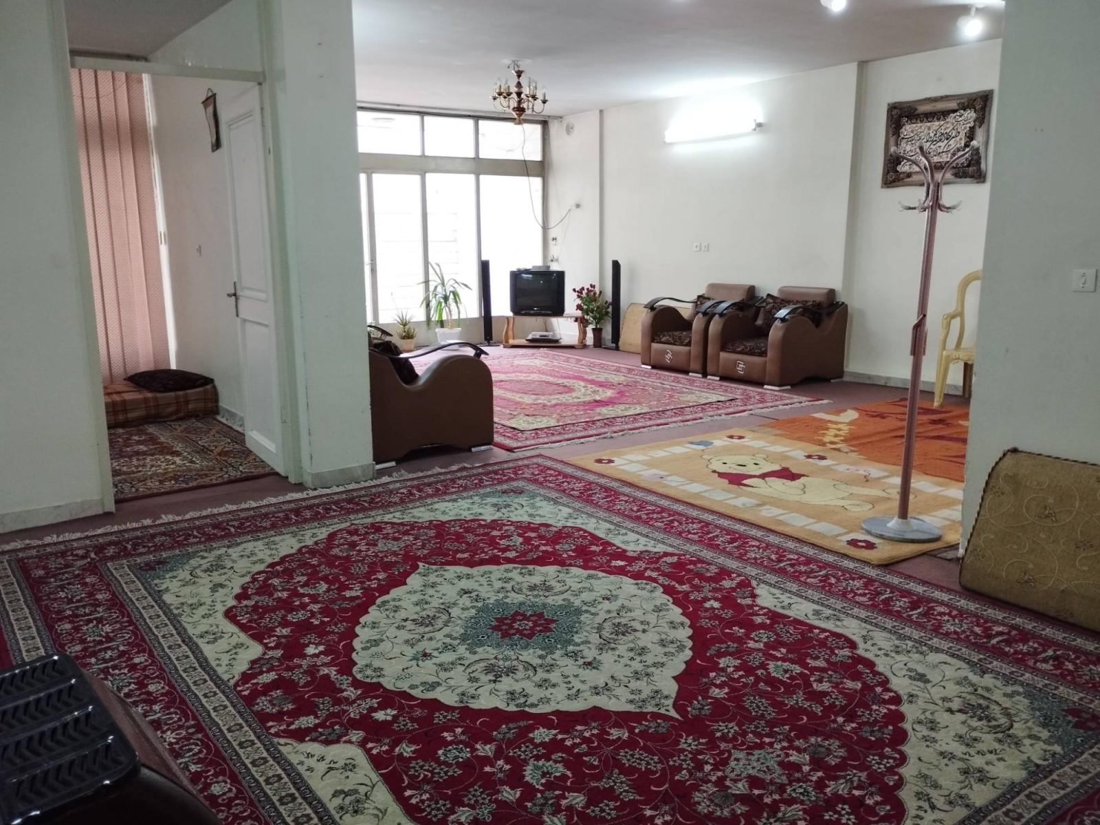 پذیرایی و هال