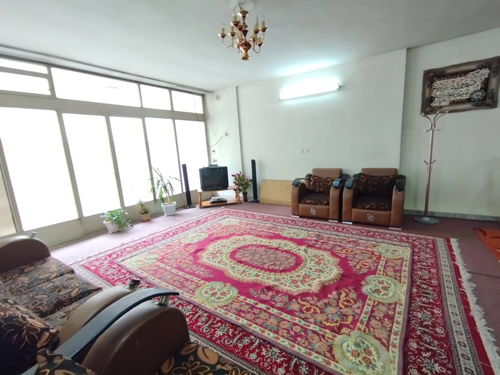 پذیرایی و هال