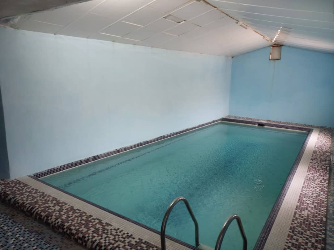 استخر استخر