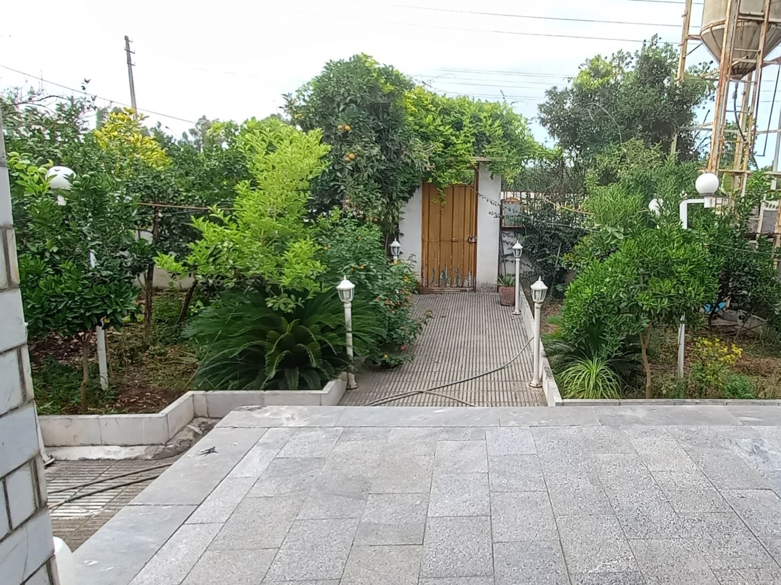 نمای بیرونی ساختمان
