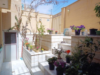 واحد در نزدیکی خانه تاریخی و بازار سرپوش