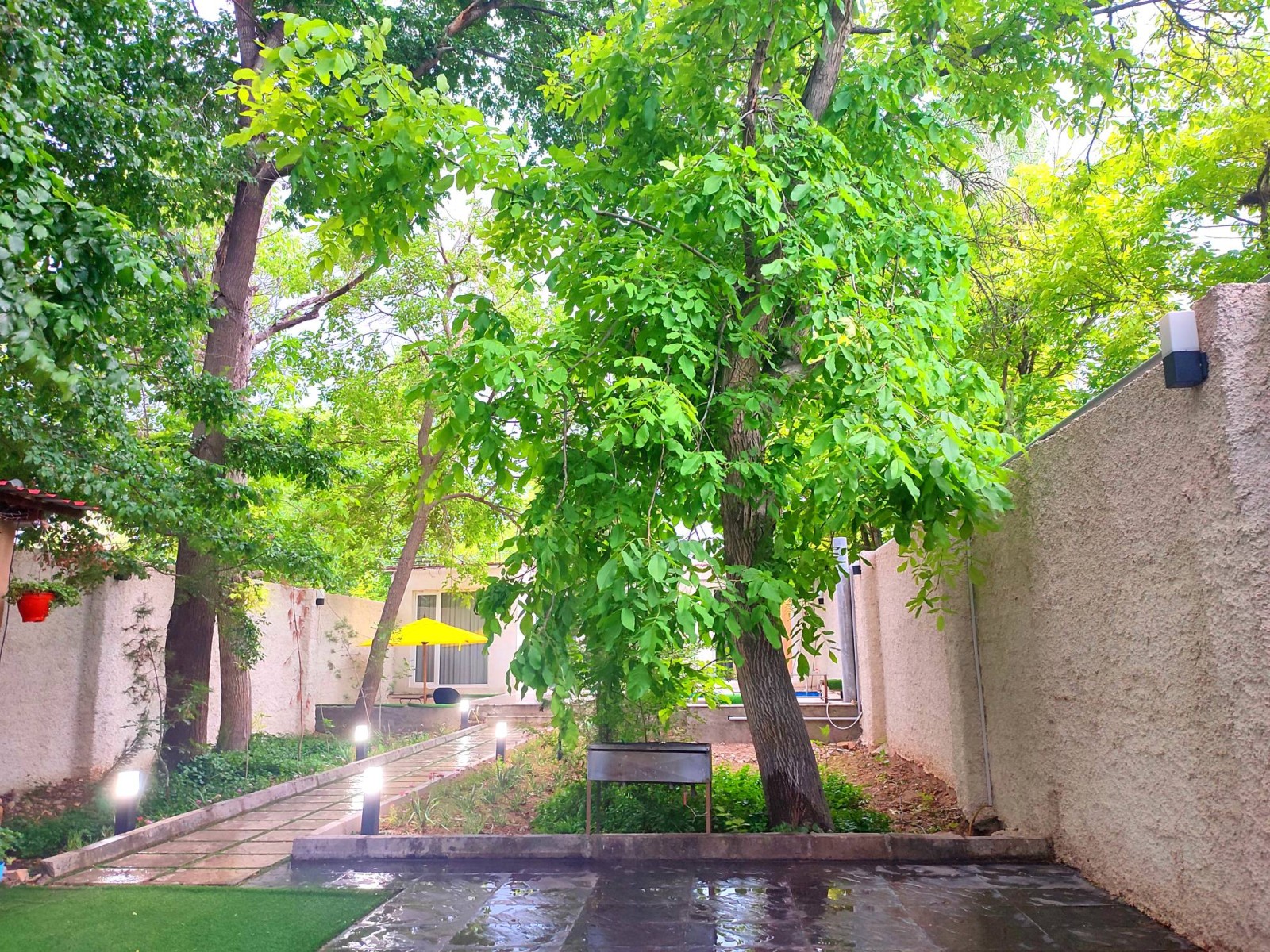 نمای بیرونی ساختمان
