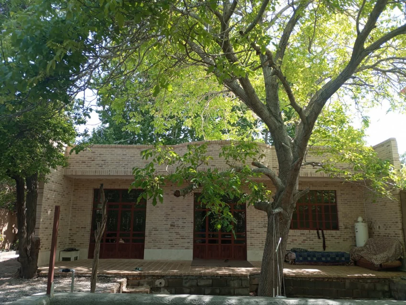 نمای بیرونی ساختمان