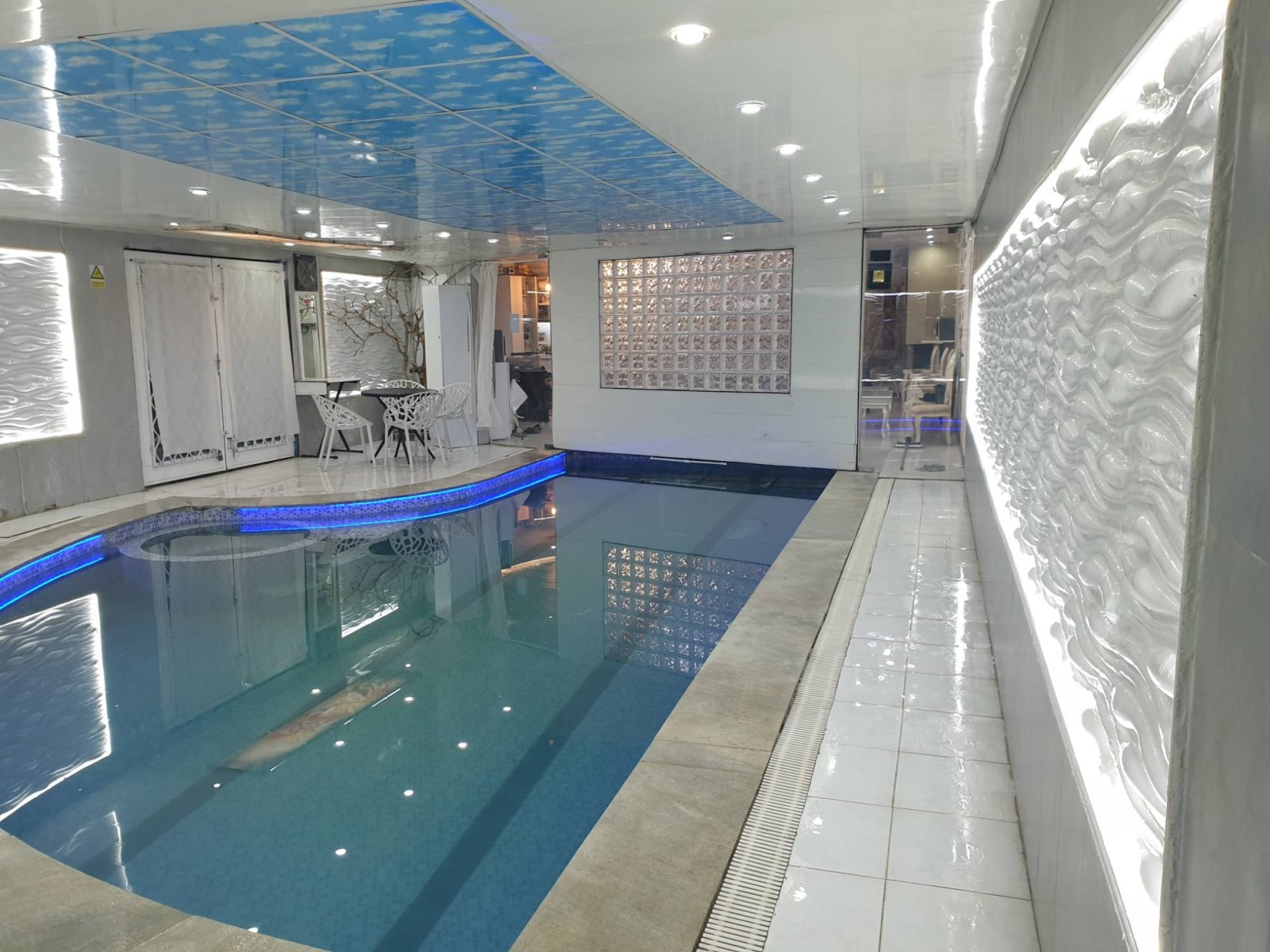 استخر استخر