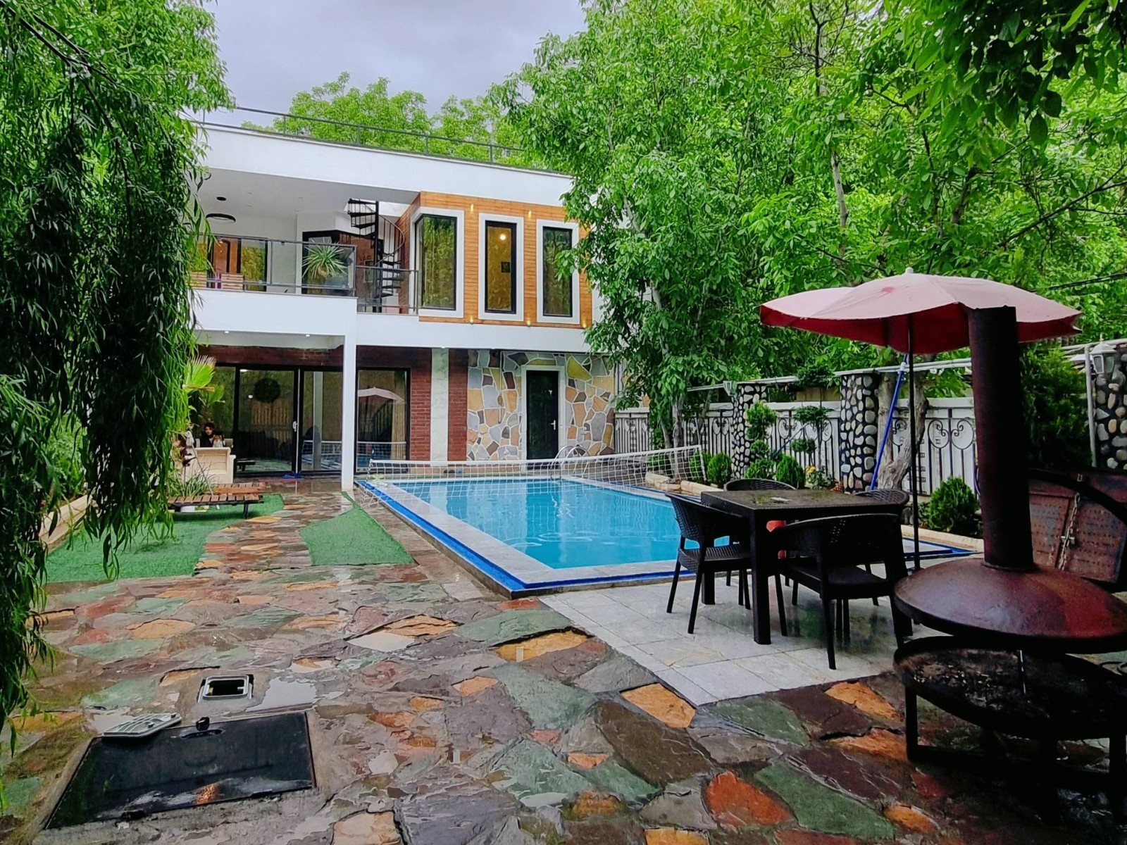 نمای بیرونی ساختمان جدید نمای بیرونی ساختمان جدید