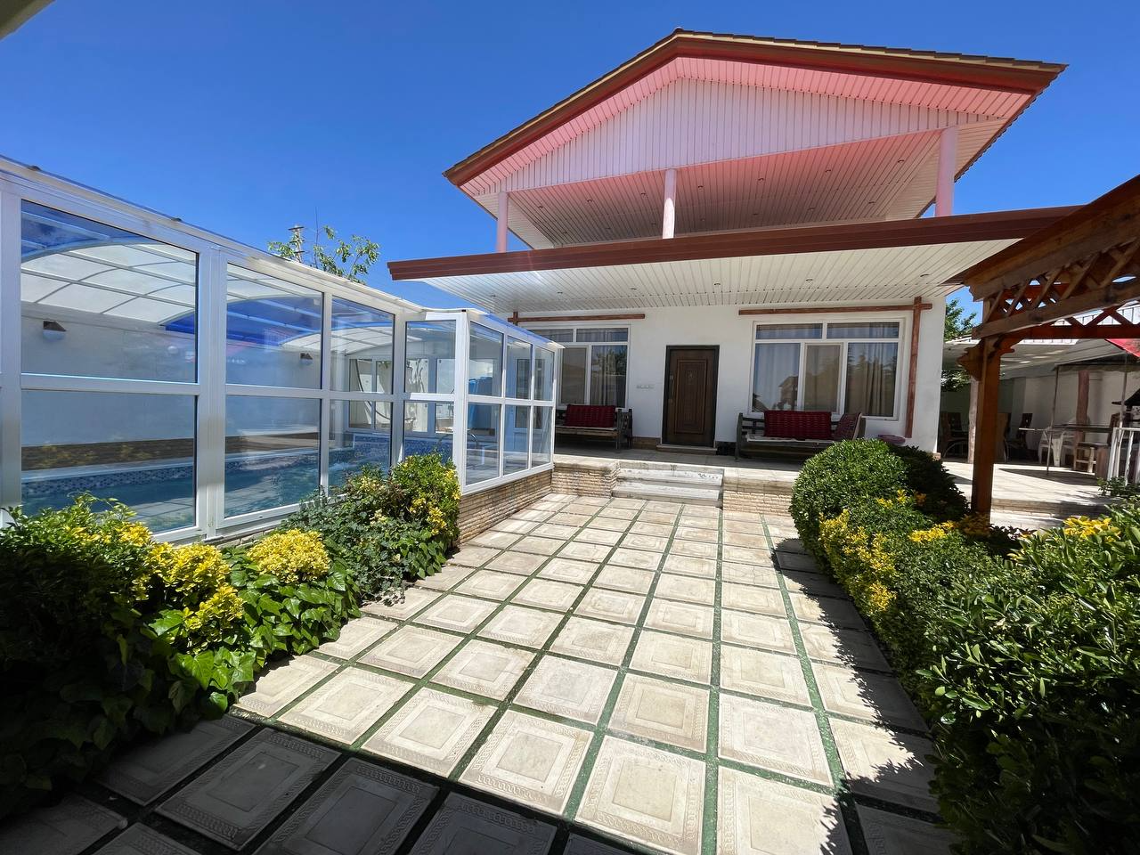 نمای بیرونی ساختمان نمای بیرونی ساختمان