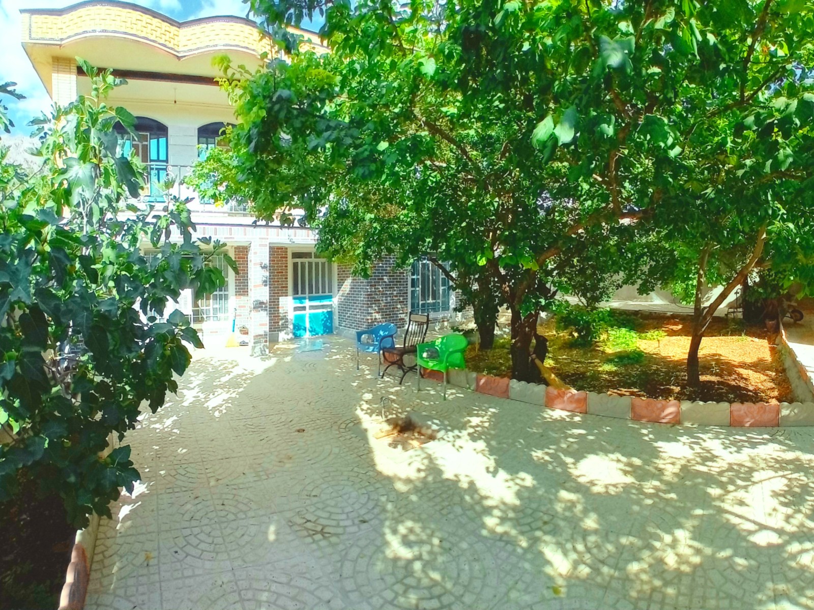 نمای بیرونی ساختمان