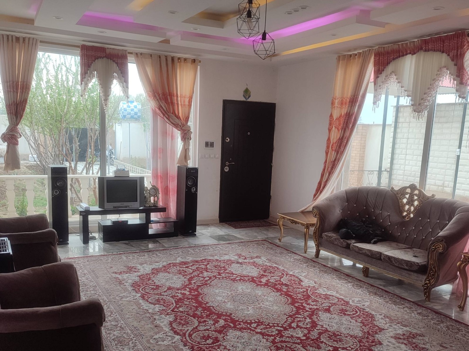 اتاق پذیرایی