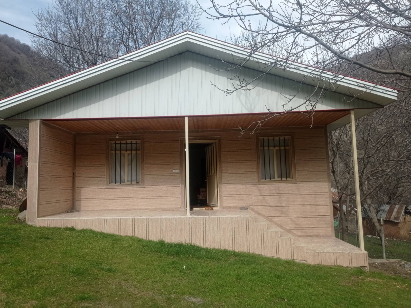 نمای بیرونی ساختمان