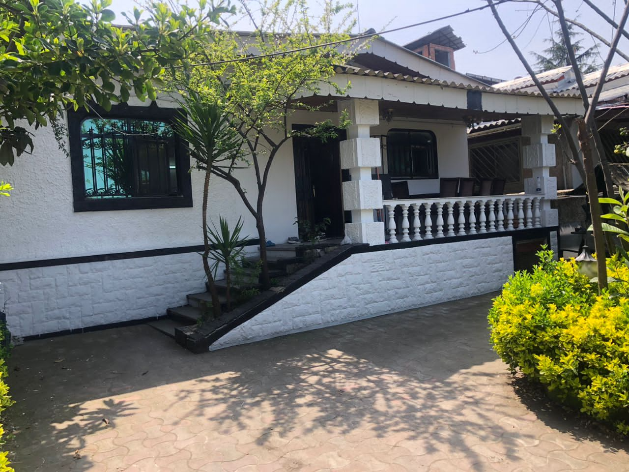 نمای بیرونی ساختمان