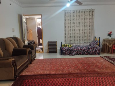 واحد همکف دارای حیاط خلوت