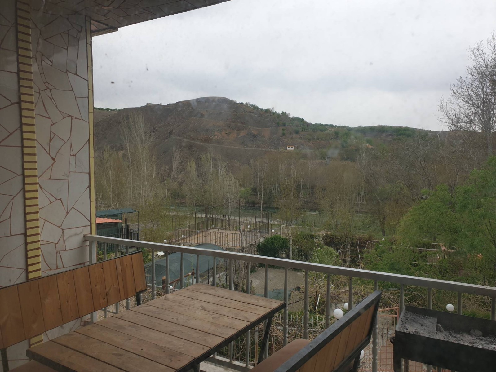 نمای بیرونی ساختمان