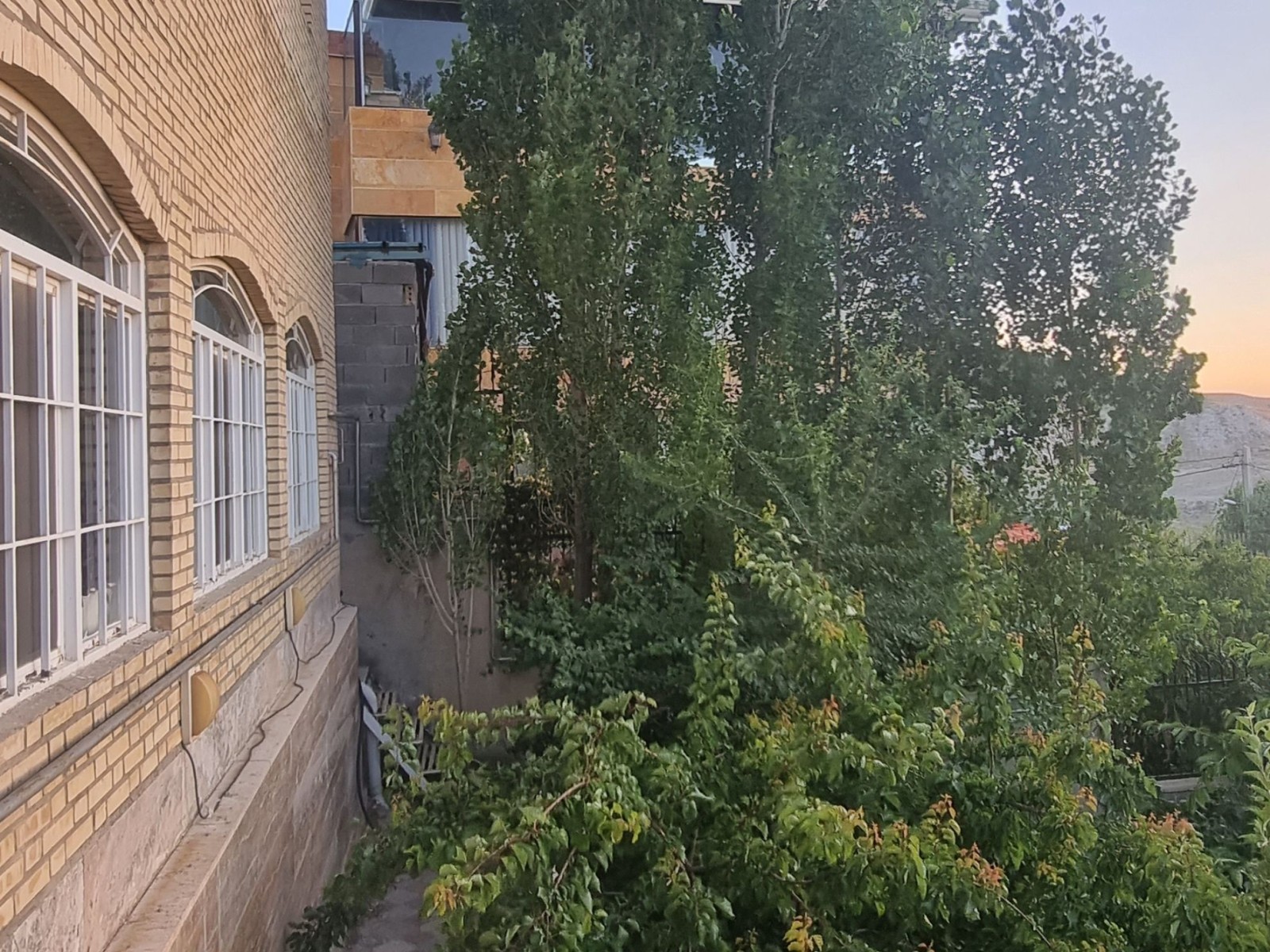 ویلا کوهسار مکانی دنج در۷ کیلومتری شاهگلی تبريز ویلا کوهسار مکانی دنج در۷ کیلومتری شاهگلی تبريز