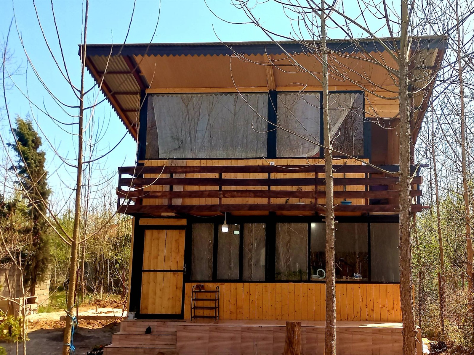 نمای بیرونی ساختمان