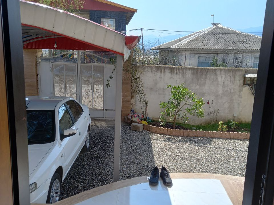 حیاط و پارکینگ حیاط و پارکینگ