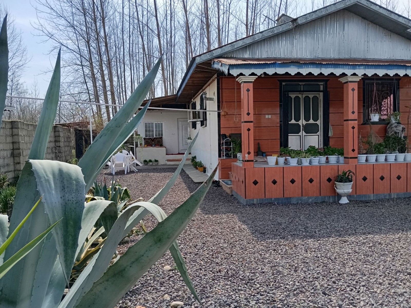 نمای بیرونی ساختمان