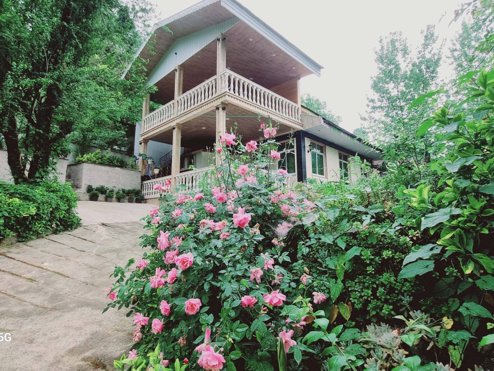 نمای بیرونی ساختمان