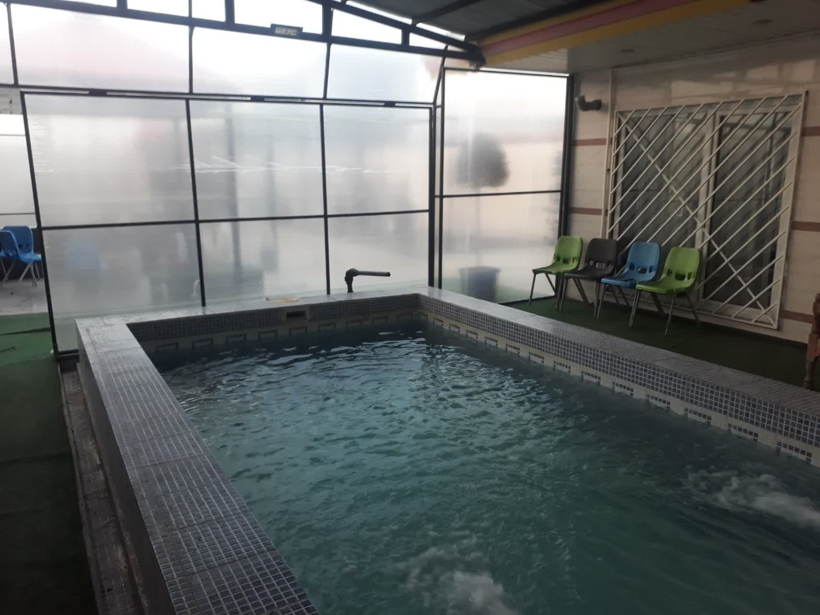 استخر استخر