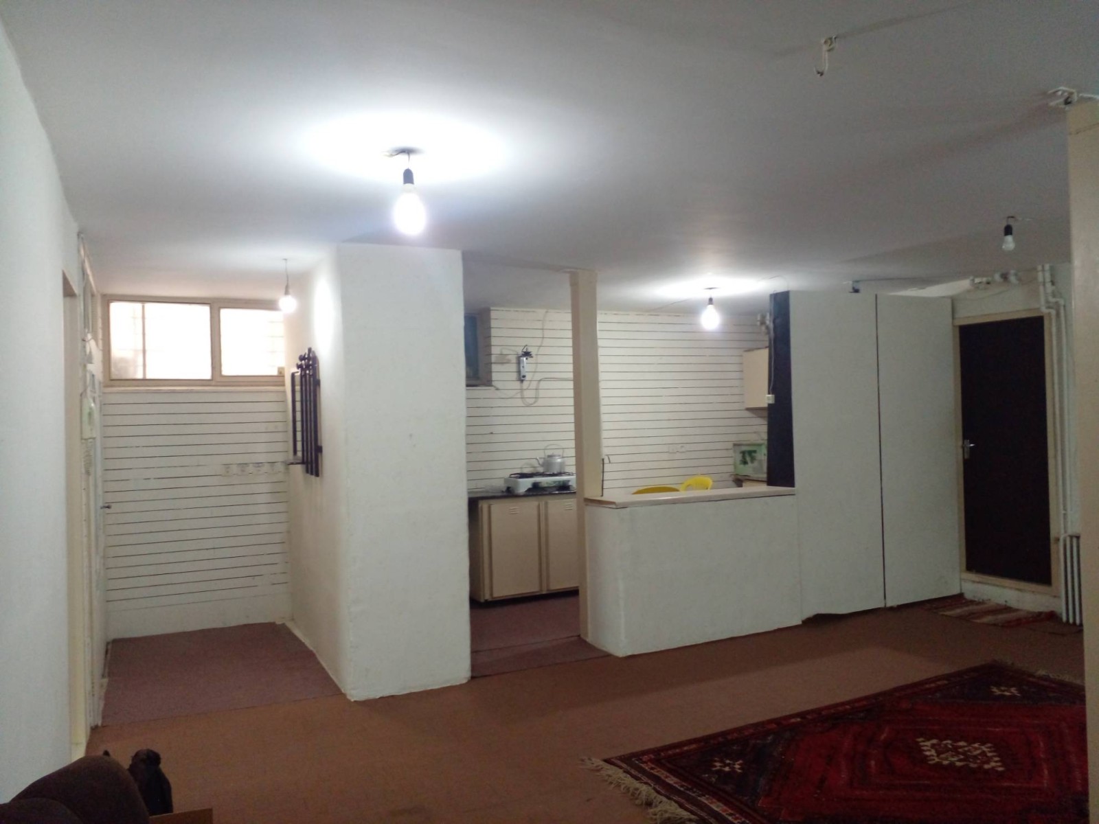 نمای بیرون آشپزخانه نمای بیرون آشپزخانه