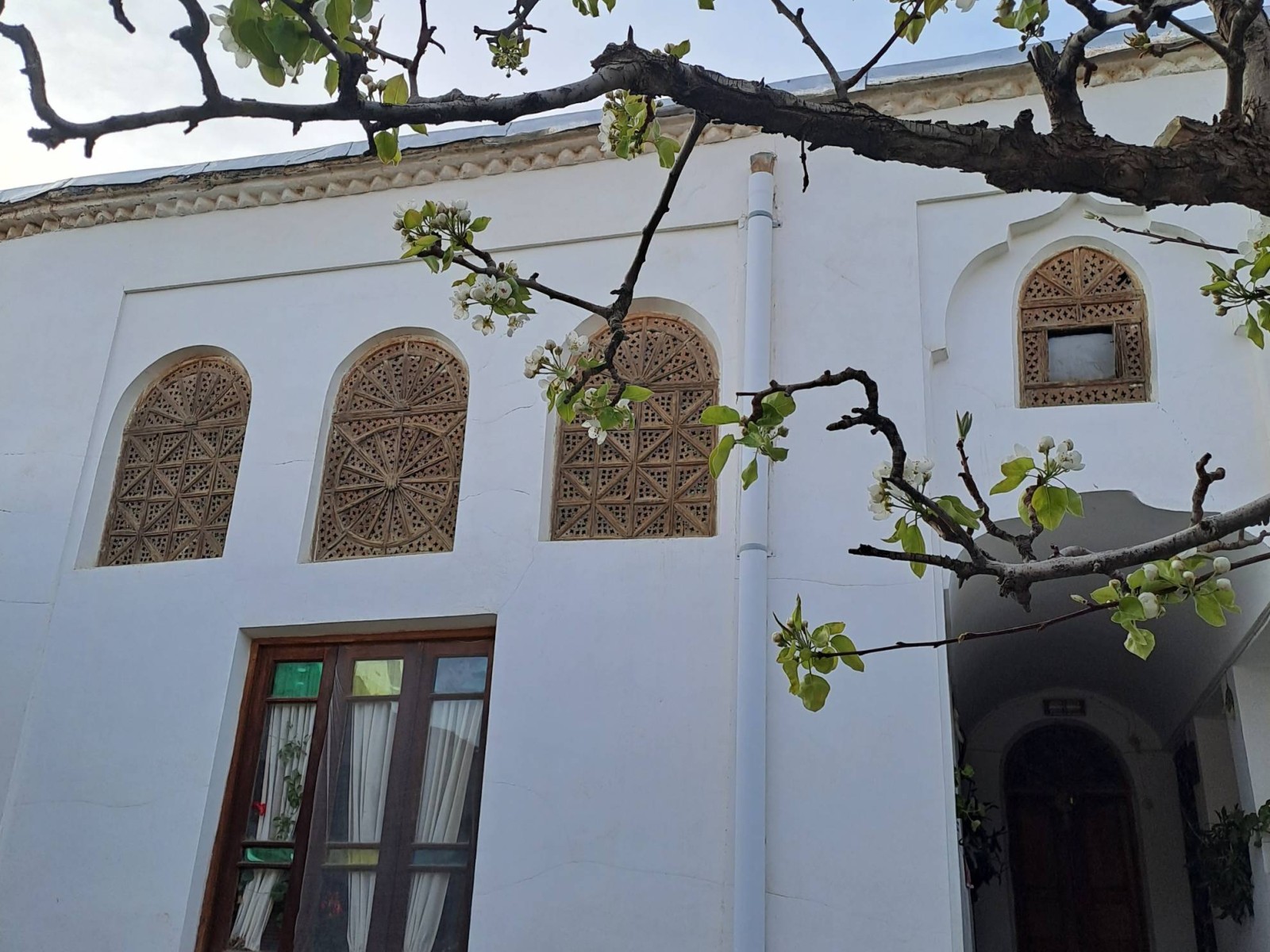 نمای بیرونی ساختمان