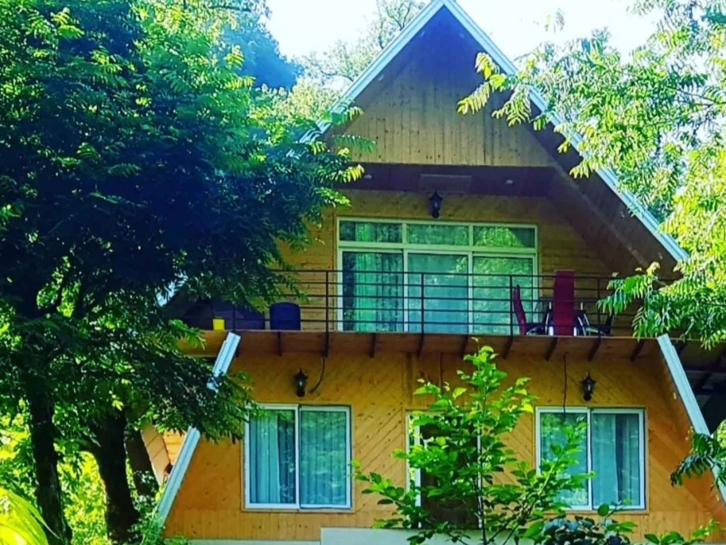 نمای بیرونی ساختمان