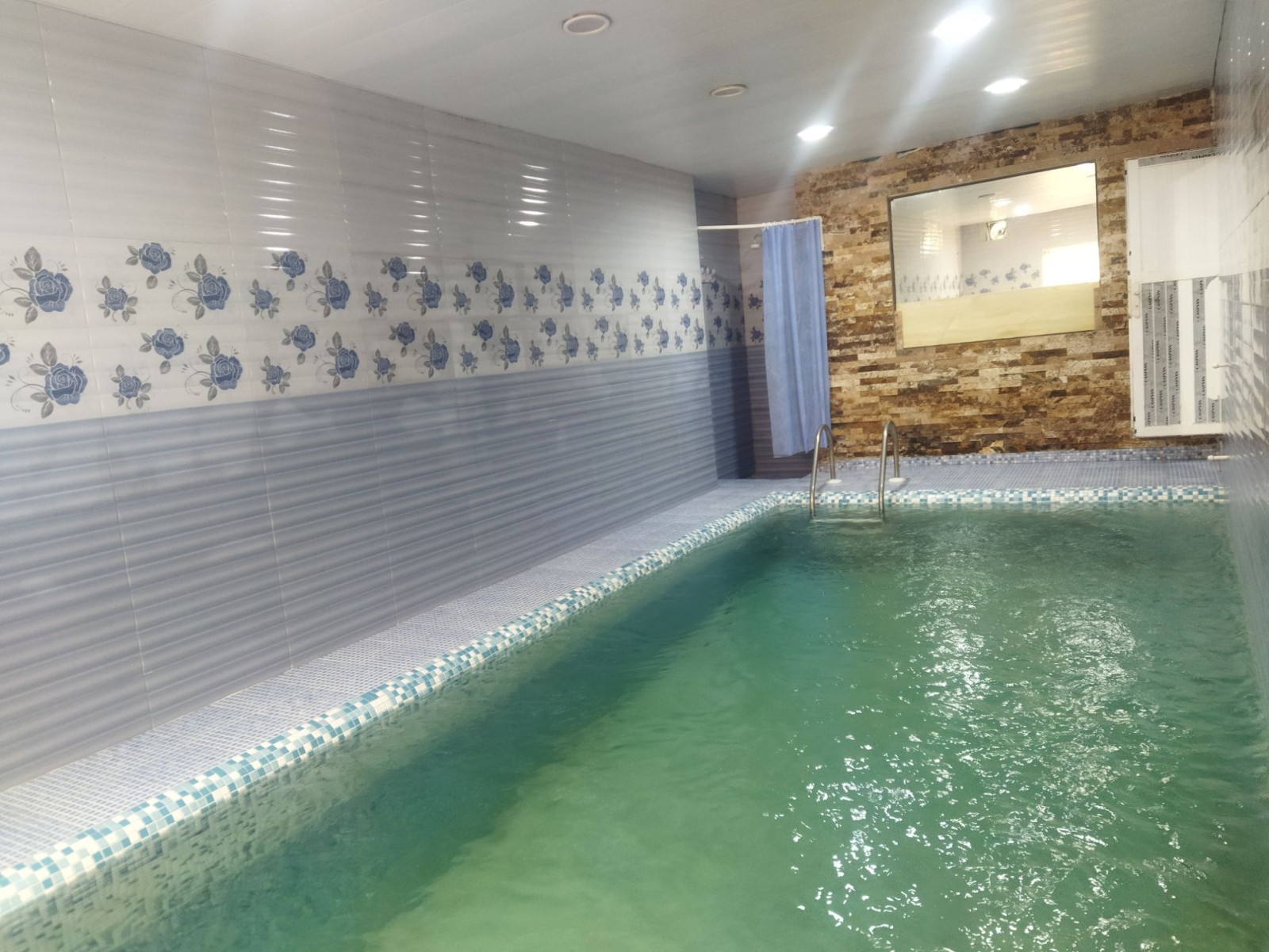 استخر استخر