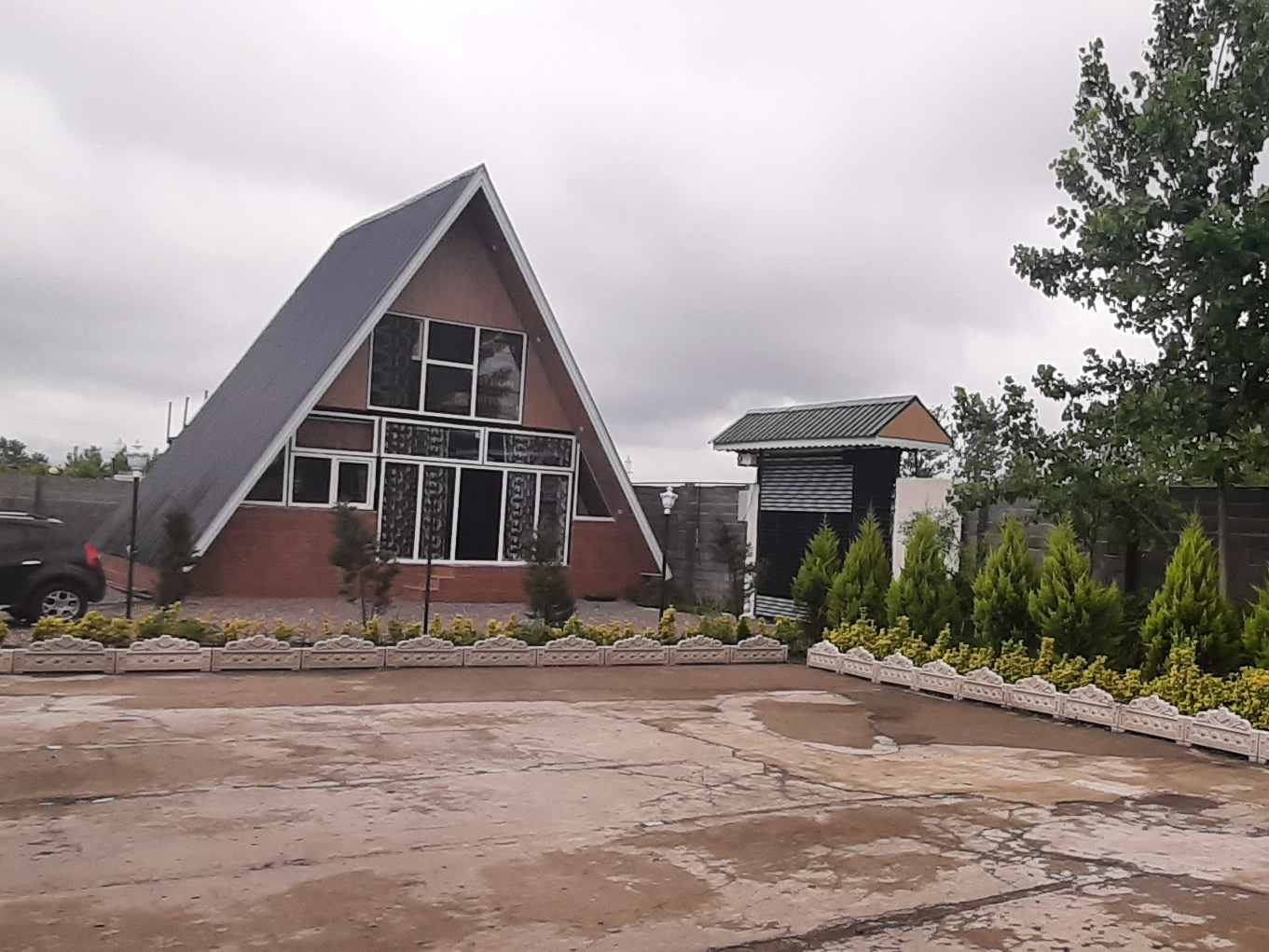 نمای بیرونی ساختمان