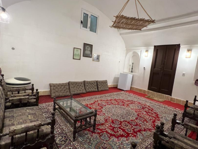 سرای مهربان شهریار، اتاق اشتاد